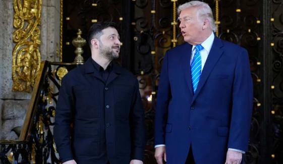 Trump's hand makeup at Zelenskyy meeting sparks social media buzz