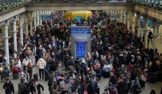 Eurostar halts Channel Tunnel services after power outage