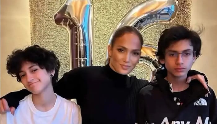 Jennifer Lopez lights up Las Vegas show to mark New Year 2026 with her kids