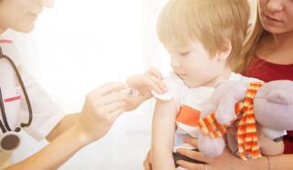 Children in UK to receive chickenpox vaccine for first time