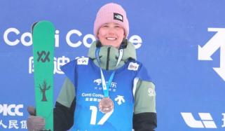 Indra Brown makes history with record-breaking freeski halfpipe victory