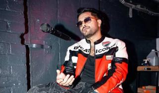 Asim Azhar shares exciting message ahead of Karachi Eat performance