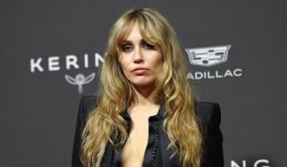 Miley Cyrus uses unexpectedly cool tactic to deal with yelling photographer