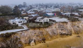 Clifftop homes in UK collapse risk increases with Storm Goretti