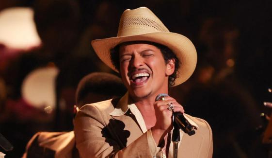 Bruno Mars sets party vibe with first single ‘I Just Might’ from ‘The Romantic’