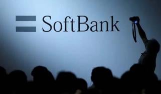 SoftBank unveils renewable-powered base stations and AI traffic sleep system