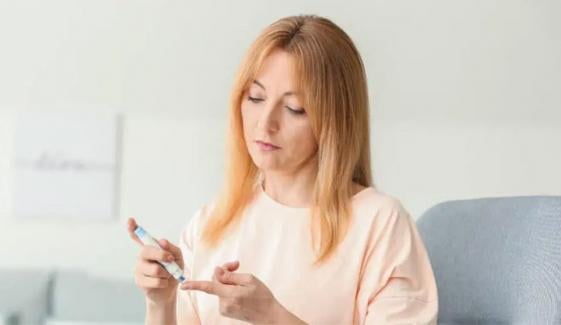 Does early menopause lead to increased diabetes risk?