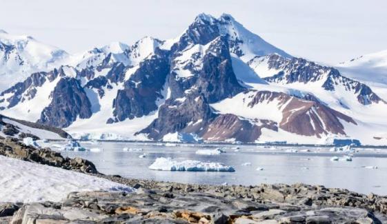 Antarctica map shows hidden world under massive ice sheet
