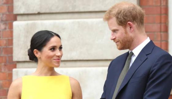 Meghan Markle hops on 2016 bandwagon with rare snap from Prince Harry dating era