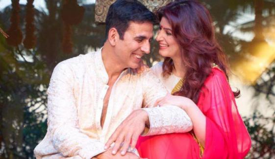 Akshay Kumar marks 25 years with Twinkle Khanna in signature comedic style