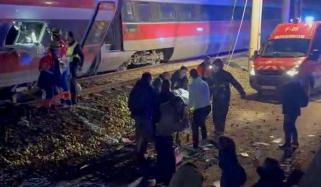 Spain train crash: 21 dead, over 100 injured after high-speed train collision