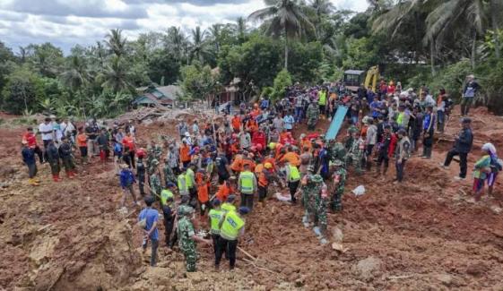 Indonesia landslide leaves 25 dead, 72  still missing