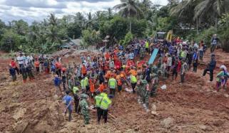 Indonesia landslide leaves 25 dead, 72  still missing
