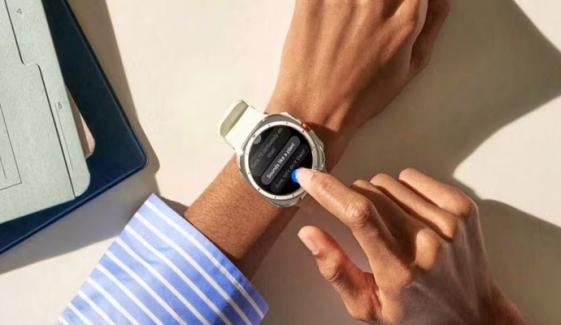 Can smartwatches assist in diagnosing arrhythmias?