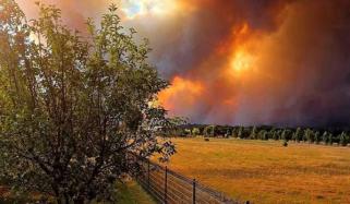 Victoria battles intense bushfires amid record-breaking heatwave