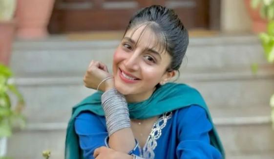 Mawra Hocane reacts to her 'Jama Taqseem' stars' touching shout out 