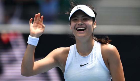 Emma Raducanu surprises Transylvania Open crowd with her Romanian