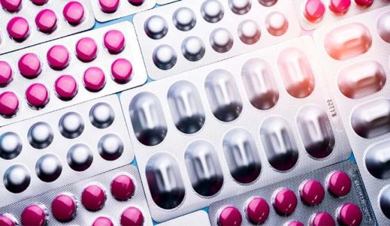 Are statins linked to memory loss, sleep-related issues?