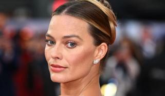 Margot Robbie recalls mystery actor’s offensive gift: 'Book telling you to eat less'