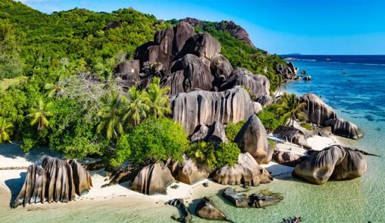 CDC issues travel advisory for THIS island amid virus outbreak