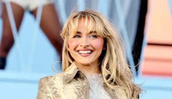 Sabrina Carpenter stuns fans with her drop-dead gorgeous photos