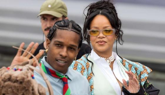 Rihanna gracefully handles wardrobe mishap at A$AP Rocky's AWGE show