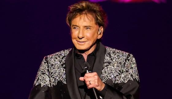 Barry Manilow issues grim health update with heartbreaking statement 
