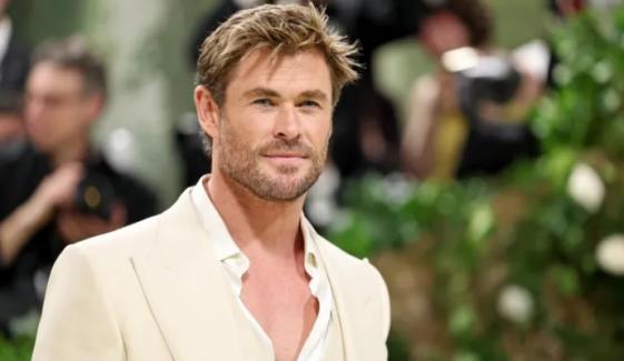 Chris Hemsworth finally explains real reason behind leaving Hollywood life