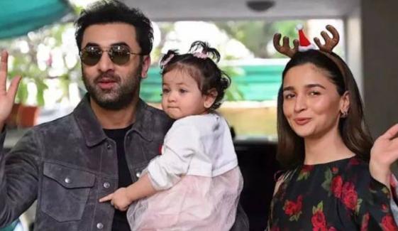 Alia Bhatt, Ranbir Kapoor spotted enjoying T20 World Cup semi-final with Raha