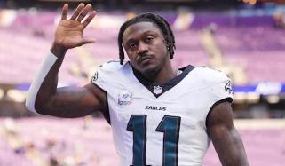 A.J. Brown trade talks heat up as Eagles seek 'Quinnen Williams-type deal'