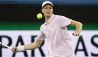 Jannik Sinner breaks silence on Fonseca's bold comparison with Carlos Alcaraz