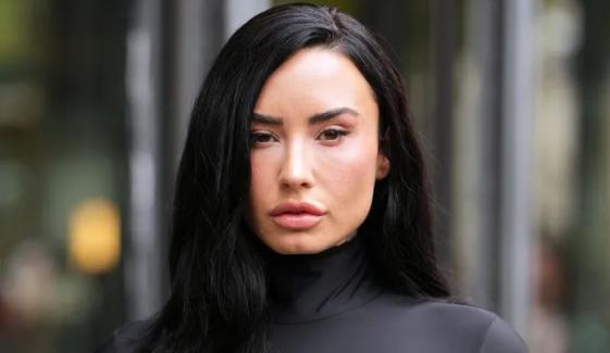Demi Lovato set to kick off tour amid age-gap controversy