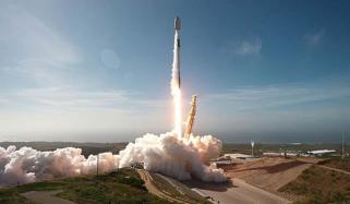 SpaceX lifts off Starlink satellites in back-to-back rocket missions