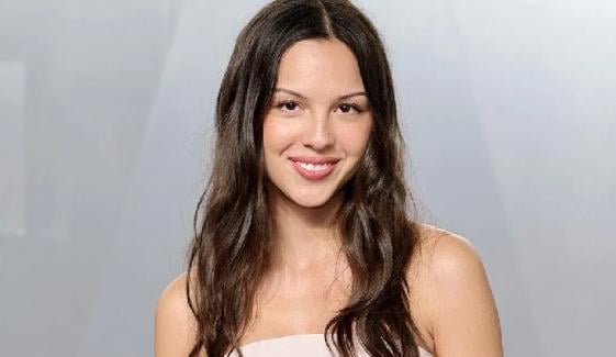 Olivia Rodrigo leaves fans puzzled with mysterious hint at Pont des Arts