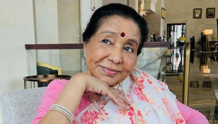 Asha Bhosle rushed to hospital after alarming cardiac arrest scare