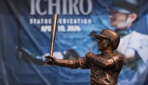 Ichiro Suzuki statue reveals hit by mishap as bronze bat snaps 