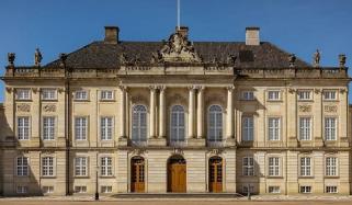 Palace issues Queen's painful message mourning major loss: 'My heart is grey'