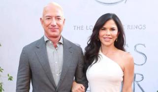 Jeff Bezos, Lauren Sánchez exploring options to expand family, cost no concern