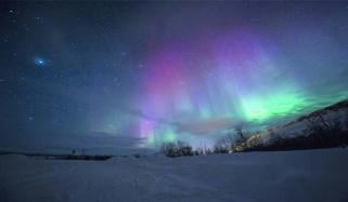 Northern lights may be visible as far south as Illinois, Oregon tonight