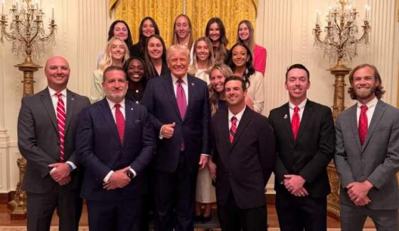 Trump photo blocking women’s tennis team at White House draws criticism
