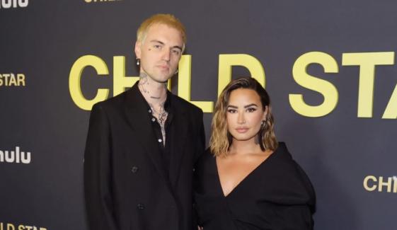 Demi Lovato performs surprise duet with Jutes at New York City show: Watch 