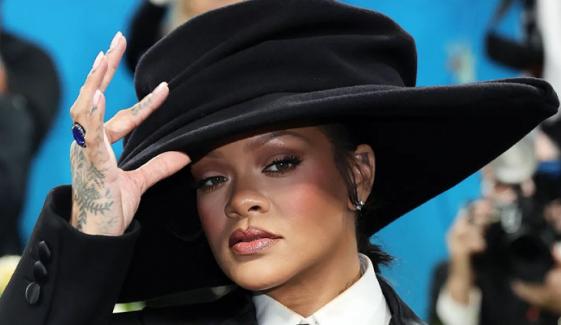 Rihanna melts hearts in adorable viral moment: ‘How Do You Say...’