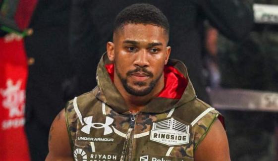 Anthony Joshua offered warm-up fight by British heavyweight before Fury clash