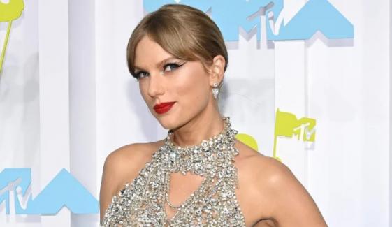 Taylor Swift files trademark for her voice amid AI risks