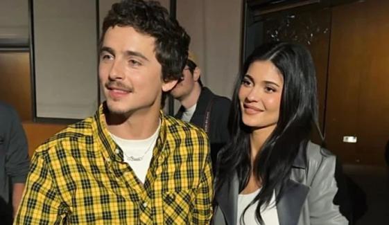Timothée Chalamet, Kylie Jenner enjoy courtside date night amid her harassment drama