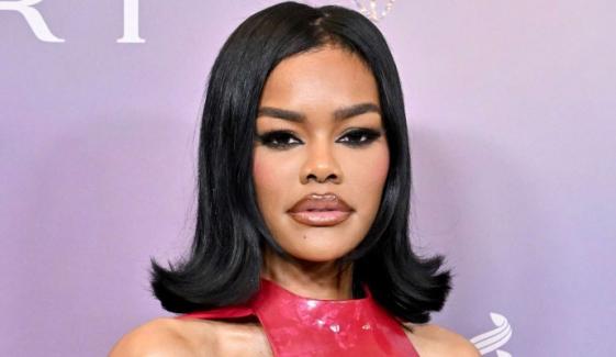 Teyana Taylor angrily exits Billboard Women in Music Awards stage over major disruptions