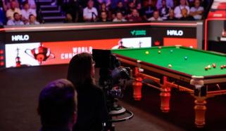 World Snooker Championship chaos: Power outage and ‘loud crash’ disrupt semi-final