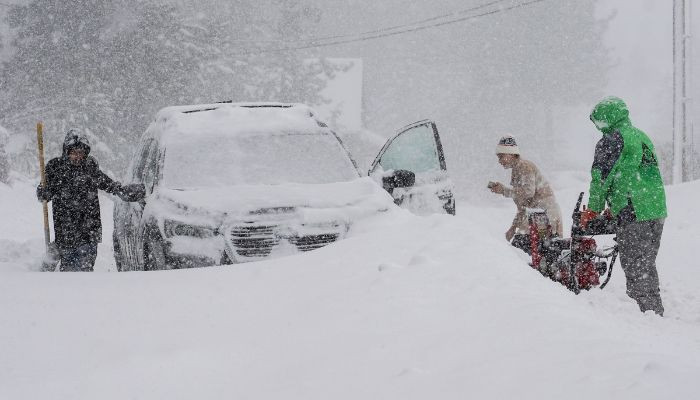 Sierra Nevada Winter Storm Warning: 4 feet of snow to slam I-80 & Hwy 50