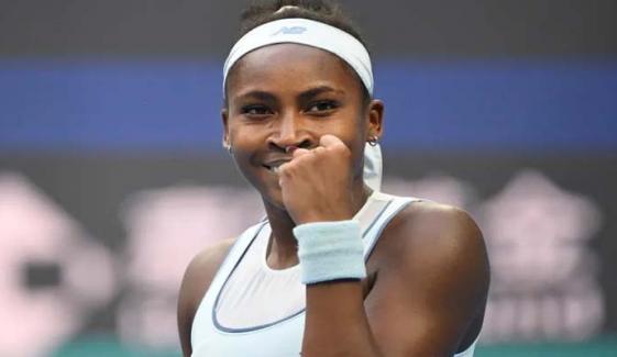 Coco Gauff defends Tereza Valentova at Italian Open to reach third round