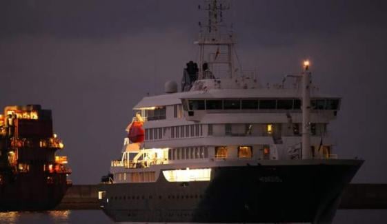 Hantavirus-hit cruise passengers to return home after ship arrives in Tenerife